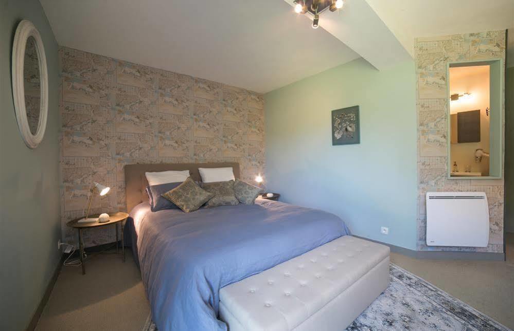 Bed and Breakfast Les Dames de Nage Grand-Champ Exterior foto