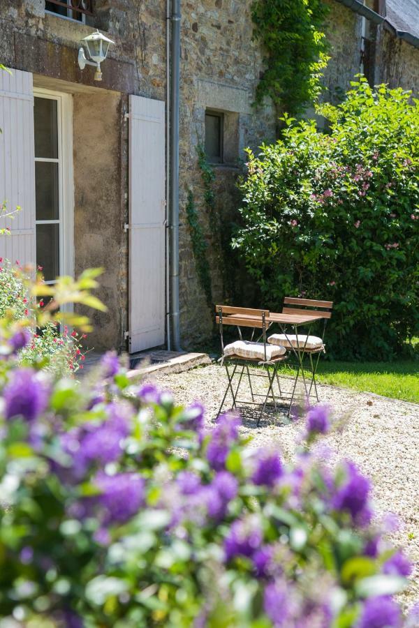 Bed and Breakfast Les Dames de Nage Grand-Champ Exterior foto