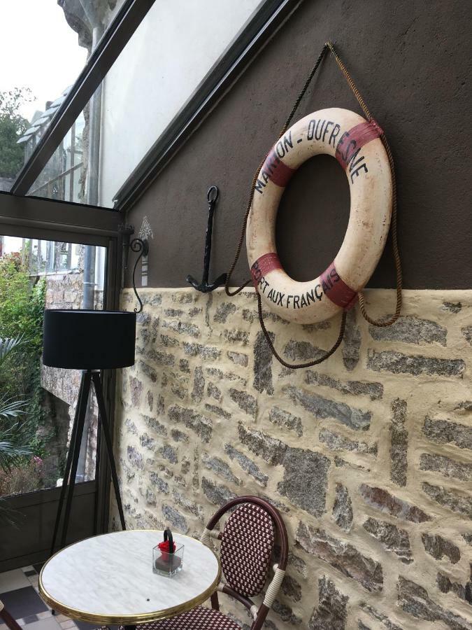 Bed and Breakfast Les Dames de Nage Grand-Champ Exterior foto